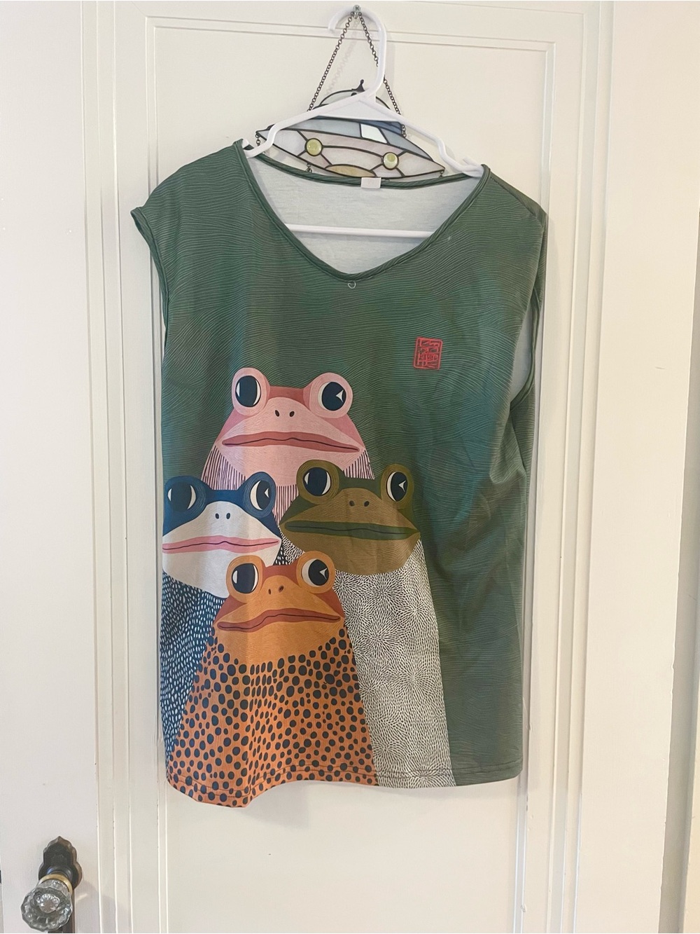 Green Frog Graphic tank